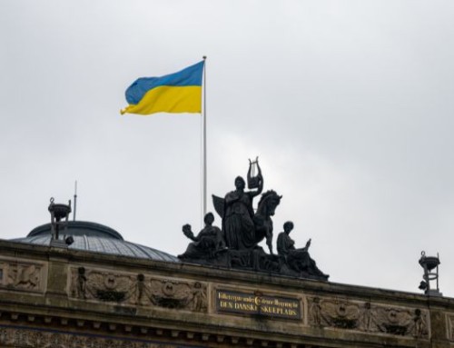 Relații diplomatice și arme pentru Ucraina